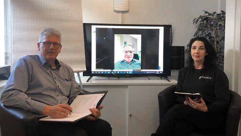 Online Meeting zwischen Verena Bauer und Manfred