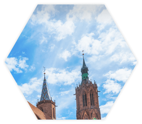 Hexagon Anicht einer Kirche am Riettor 3